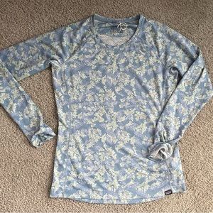 Women’s Patagonia Capilene mid-weight crew set